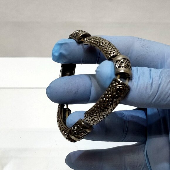 Ashlee Taylor Silver-Tone Bracelet Celtic Knot Design Hinged Womens Jewelry - Picture 4 of 5